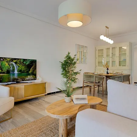 2 Bedroom In Medina Garden - Puerto Banus Apartment Marbella