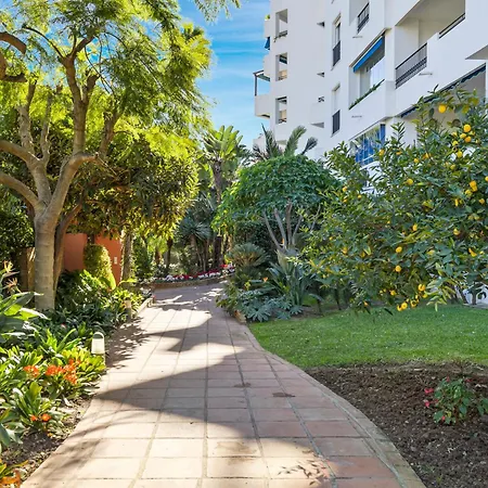Apartment 2 Bedroom In Medina Garden - Puerto Banus