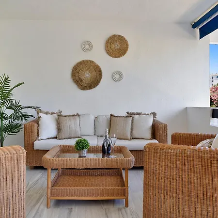 2 Bedroom In Medina Garden - Puerto Banus Apartment